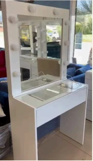 Espejero de 1 cajón con vidrio.