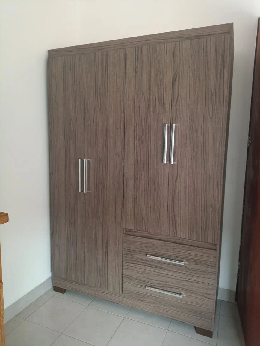 ROPERO 4 PUERTAS